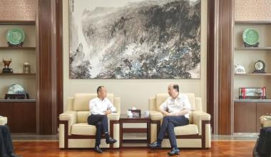 ইন্ডাস্ট্রিয়াল অ্যান্ড কমার্শিয়াল ব্যাংক অফ চায়না জিয়াক্সিং শাখার সভাপতি ঝাং শিকিয়ান গবেষণার জন্য টংকুন পরিদর্শন করেছেন