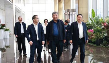 চায়না চ্যারিটি ফেডারেশনের ভাইস প্রেসিডেন্ট সান শাওহুয়া গবেষণার জন্য টংকুন পরিদর্শন করেছেন